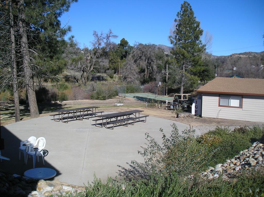 Oakzanita Springs Camping Resort Cottage 3 Descanso Екстериор снимка