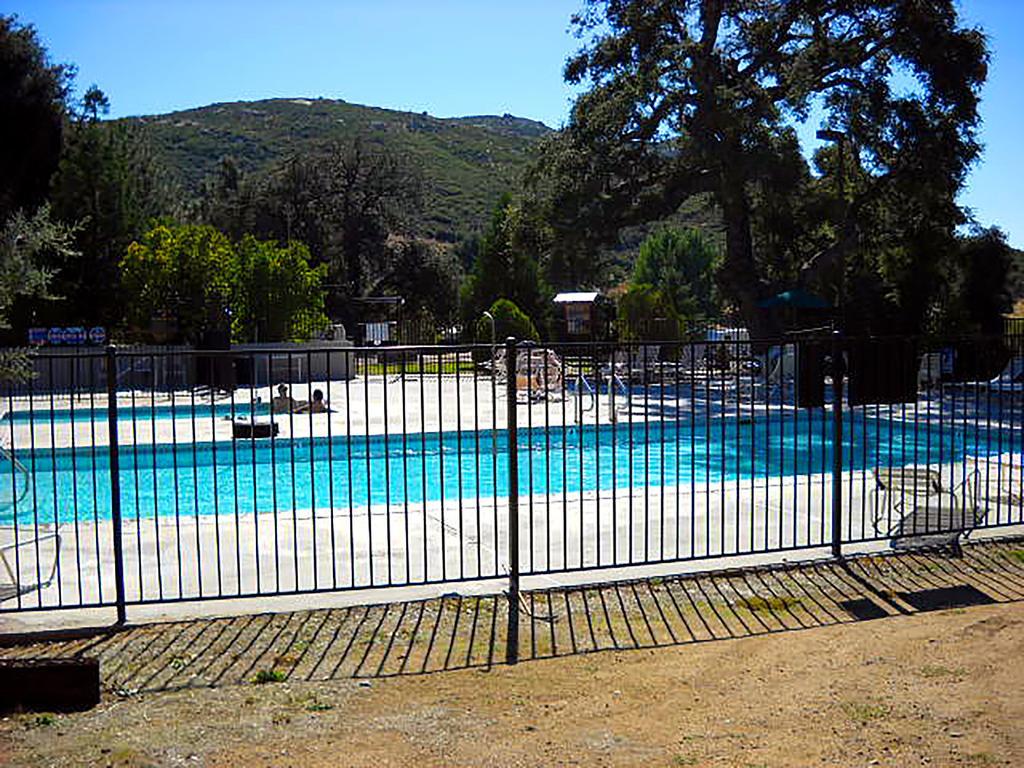 Oakzanita Springs Camping Resort Cottage 3 Descanso Екстериор снимка